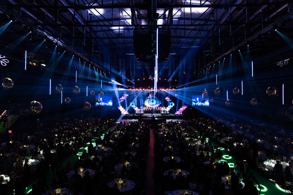 Asutuse uusaastapidu Live!